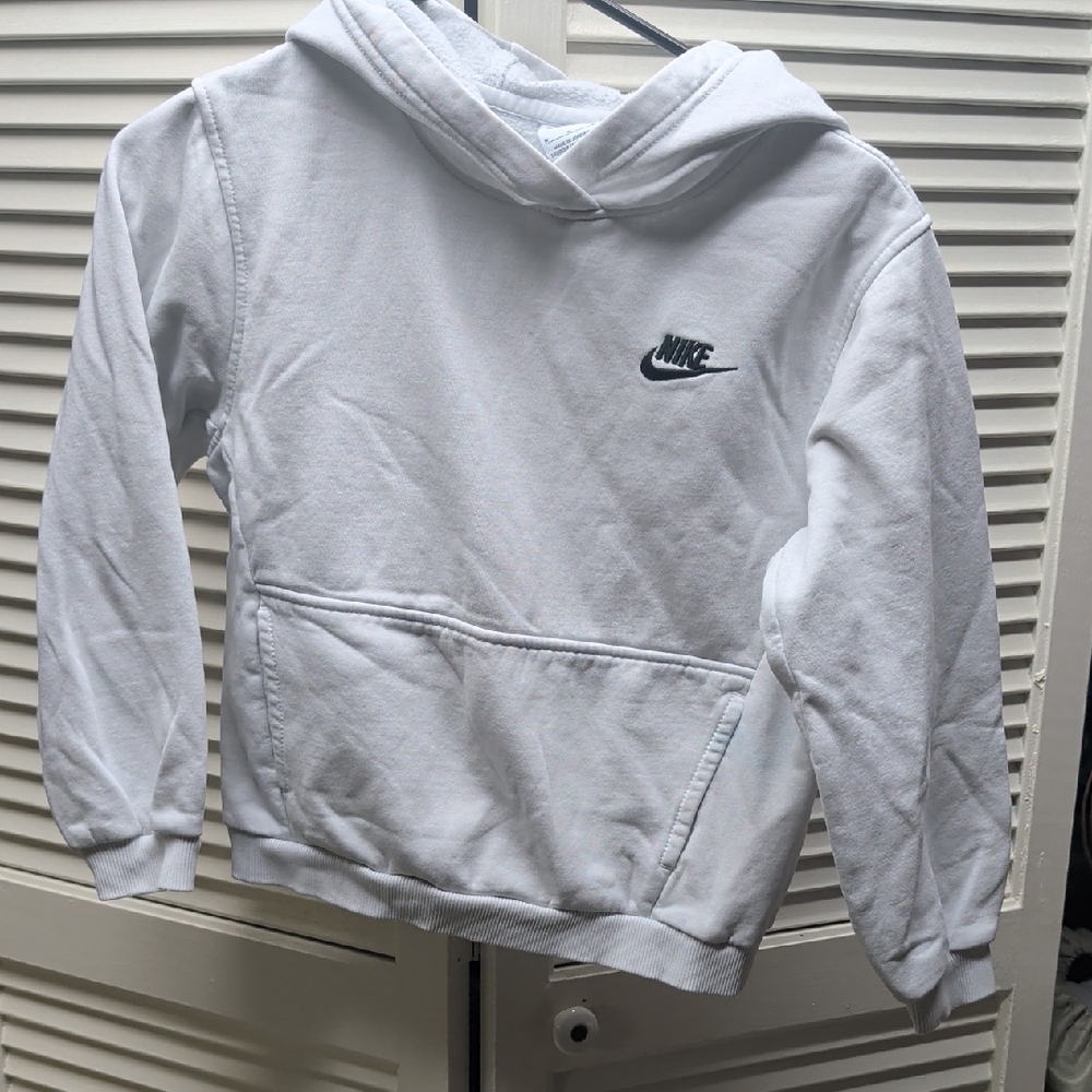 Nike hoodie youth medium